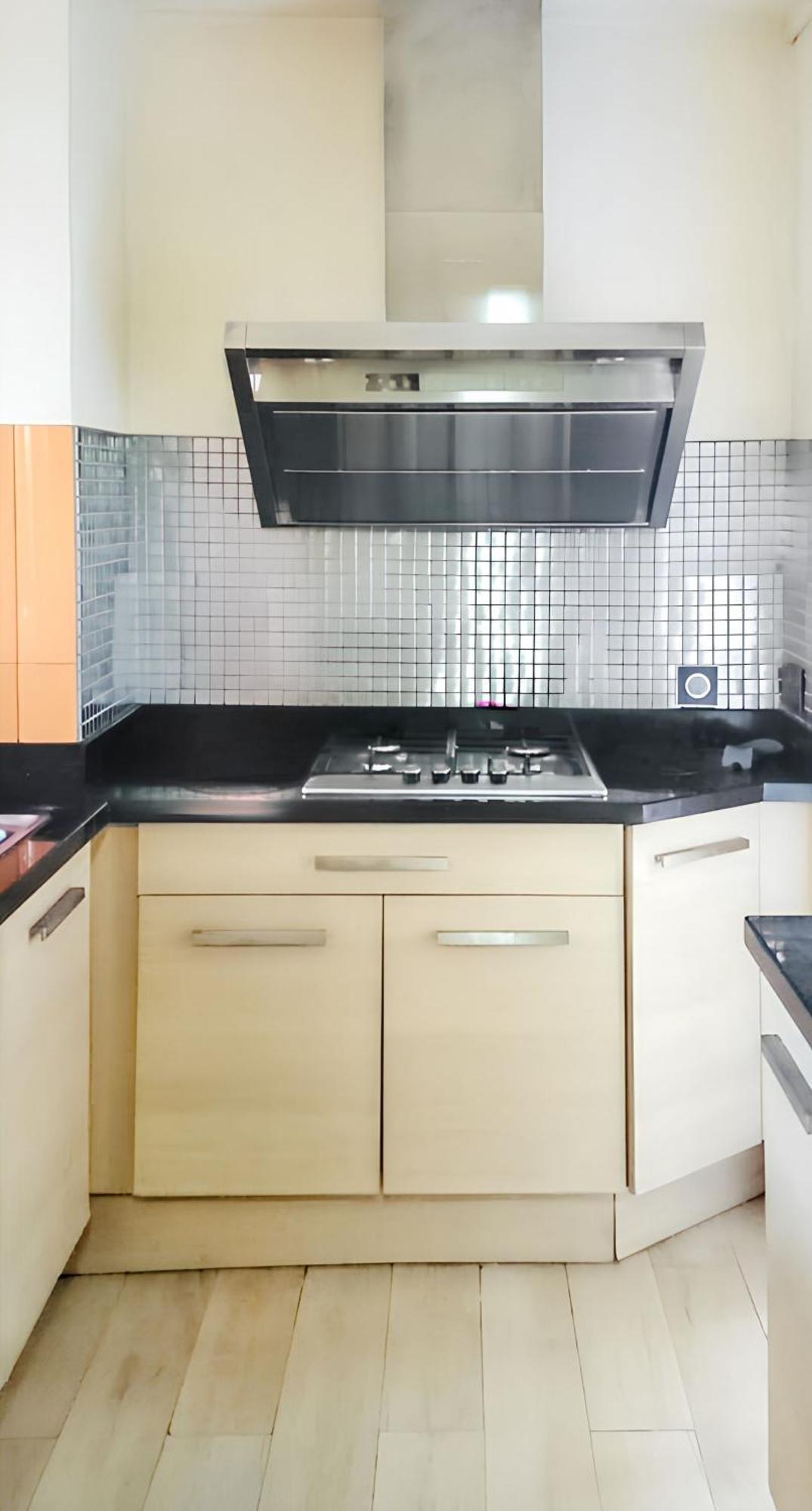 Spacious House In Flic En Flac With Shared Pool エクステリア 写真
