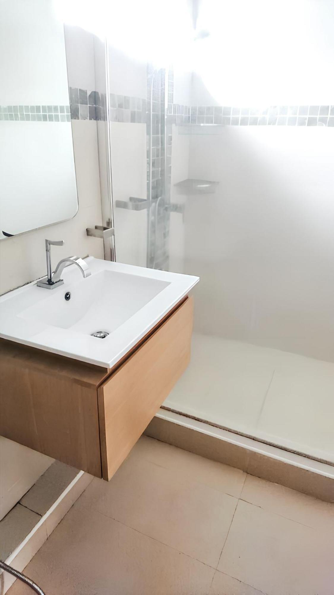 Spacious House In Flic En Flac With Shared Pool エクステリア 写真
