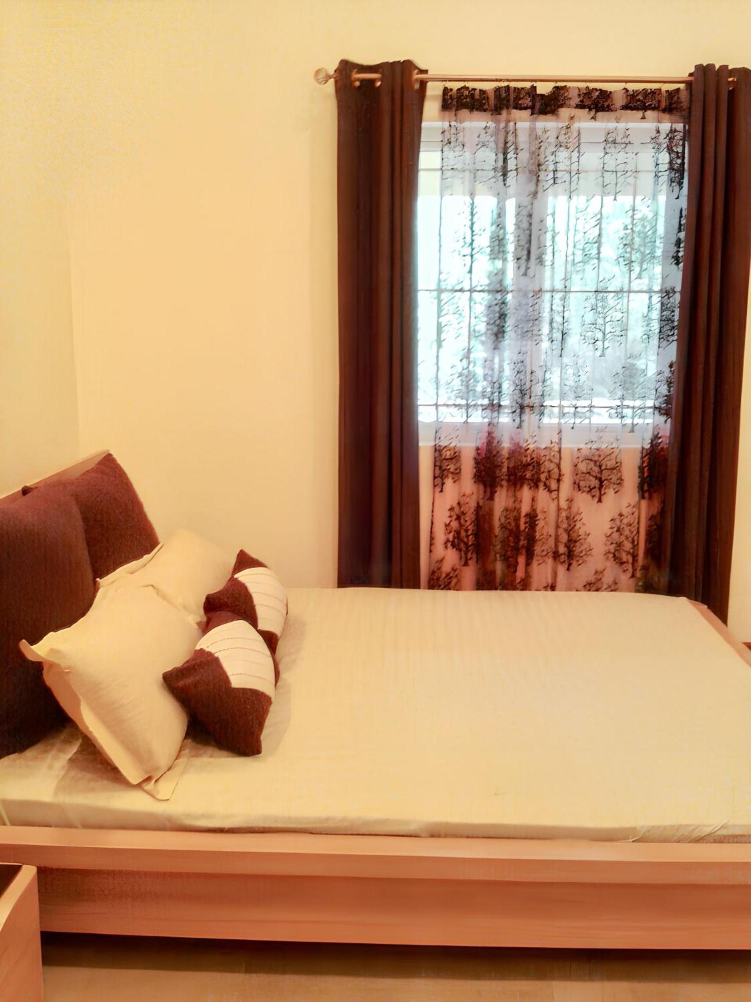 Spacious House In Flic En Flac With Shared Pool エクステリア 写真
