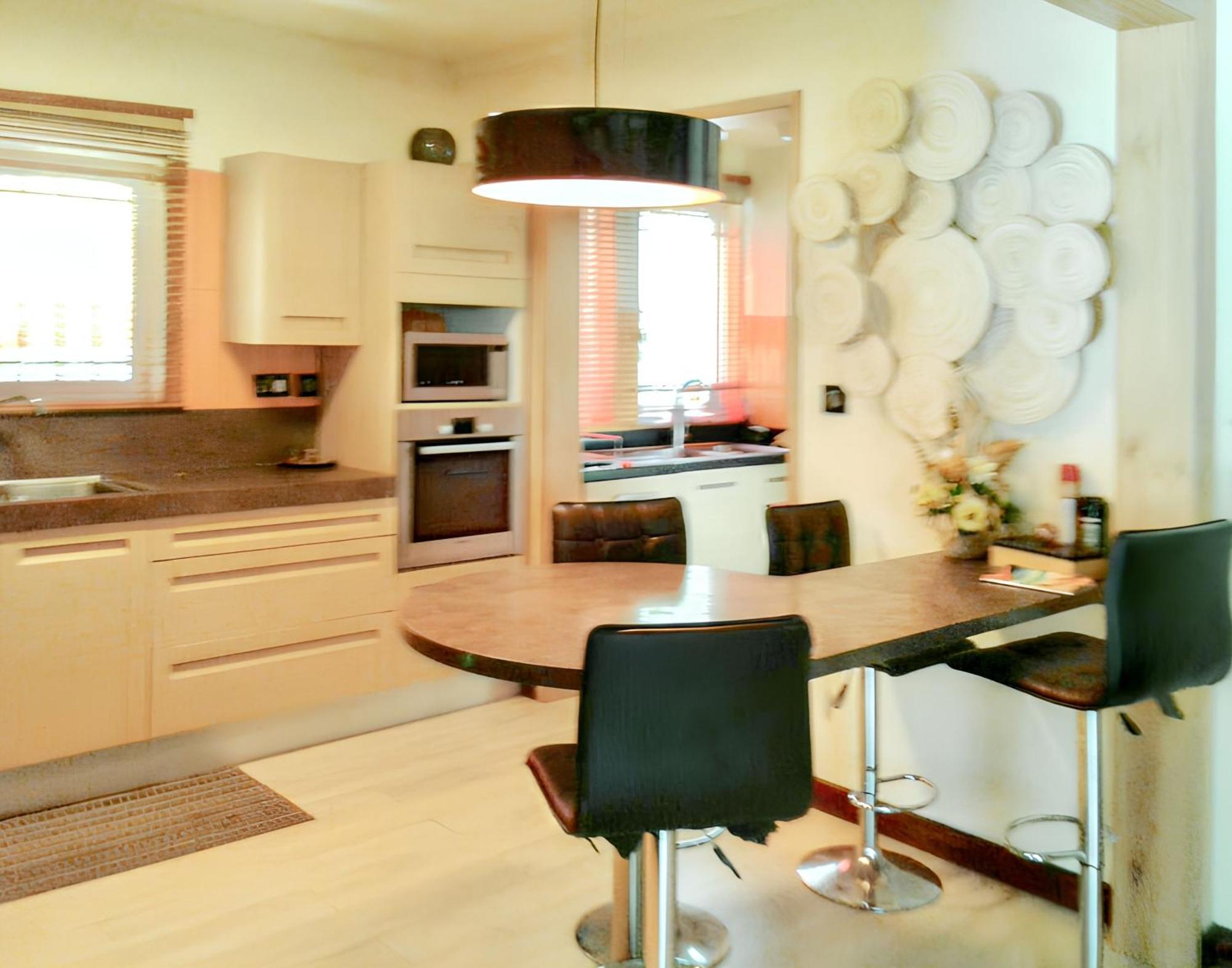 Spacious House In Flic En Flac With Shared Pool エクステリア 写真