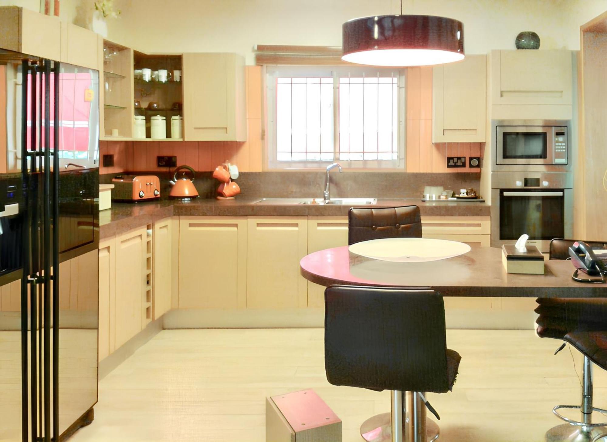 Spacious House In Flic En Flac With Shared Pool エクステリア 写真